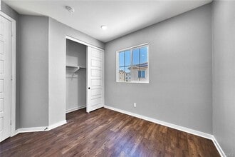 27658 Rockcrest Rd in Los Angeles, CA - Building Photo - Building Photo