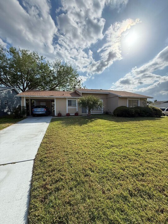 4934 Lady Bug Pl in Orlando, FL - Foto de edificio