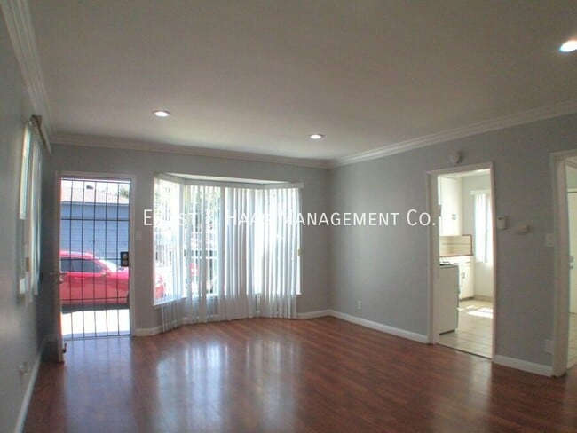 5119 Elm Ave in Long Beach, CA - Building Photo - Building Photo