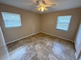 10905 W Gem St, Unit 10905 W Gem St in Crystal River, FL - Building Photo