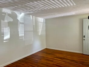 10807 Central Ave in Carmel, IN - Building Photo - Building Photo