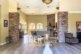 10001 Woodcreek Oaks Blvd in Roseville, CA - Building Photo - Building Photo