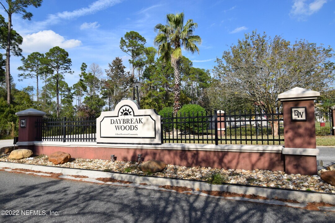 1210 Dawn Creek Ct in Jacksonville, FL - Building Photo