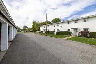 5095 Emerson Rd in Canandaigua, NY - Building Photo - Building Photo