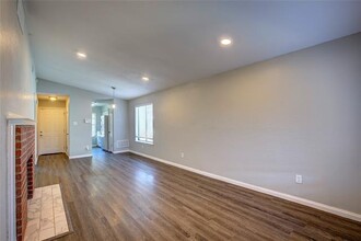 5619 Mansfield Rd in Arlington, TX - Building Photo - Building Photo