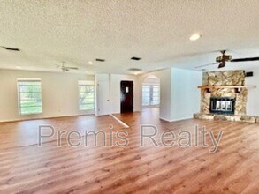 1770 Braxton Bragg Ln in Clearwater, FL - Building Photo - Building Photo