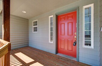 1228 E Reid Ct in La Center, WA - Building Photo - Building Photo