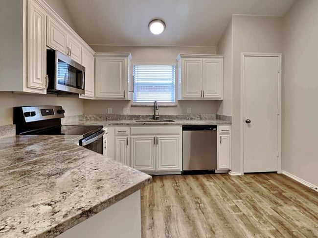 129 Buckskin Dr in Waxahachie, TX - Building Photo - Building Photo