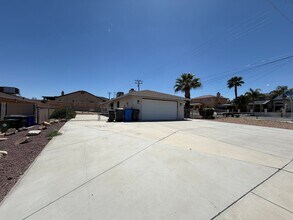 810 Starlight St in Barstow, CA - Building Photo - Building Photo