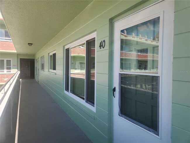 2358 Ecuadorian Way in Clearwater, FL - Building Photo - Building Photo