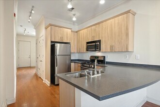 21 Mina Ave in Memphis, TN - Foto de edificio - Building Photo