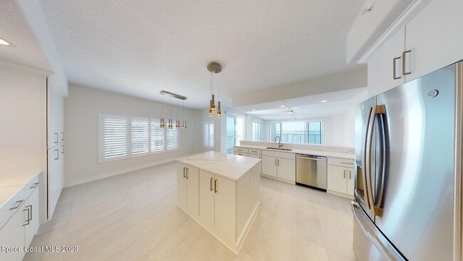 1465 S Harbor City Blvd in Melbourne, FL - Foto de edificio - Building Photo