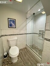 34 Summer St, Unit 2 in Somerville, MA - Foto de edificio - Building Photo