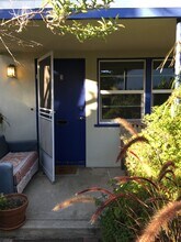 1042 Pearl St, Unit A in Santa Monica, CA - Foto de edificio - Building Photo