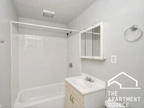 1427 N Dearborn St, Unit D2 in Chicago, IL - Building Photo - Building Photo