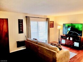 710 Mill St in Belleville, NJ - Building Photo