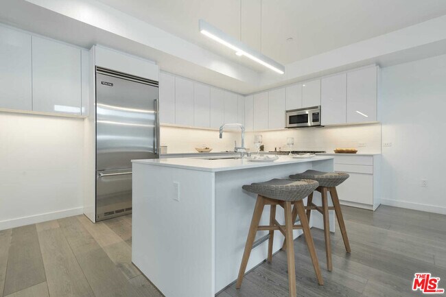 1433 14th St-Unit -#16 in Santa Monica, CA - Foto de edificio - Building Photo