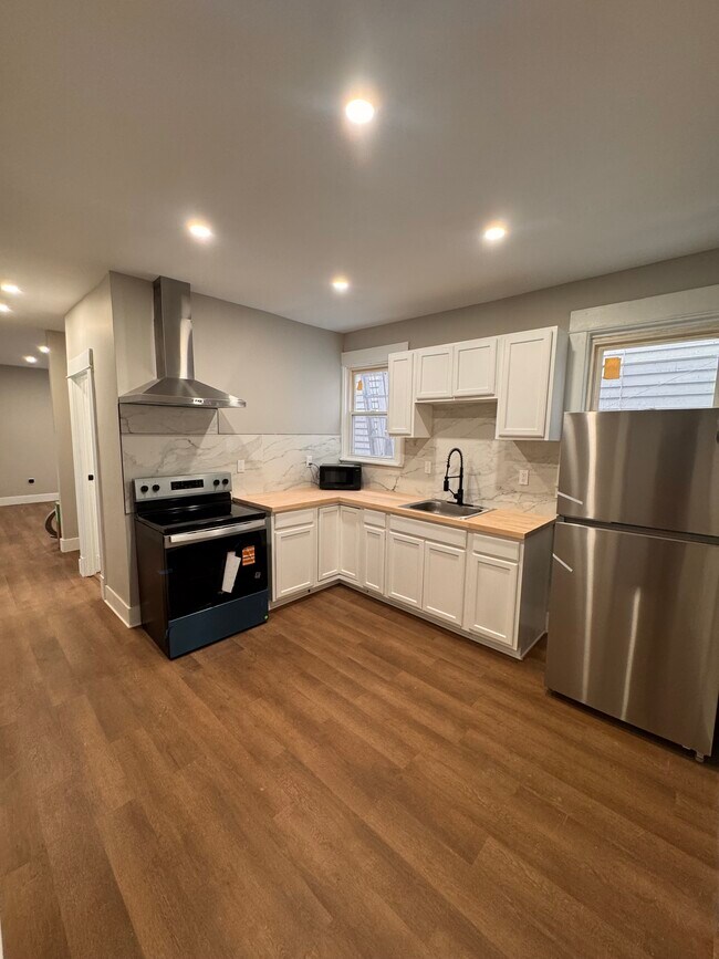 673 Myrtle Ave, Unit 1 in Albany, NY - Building Photo - Building Photo