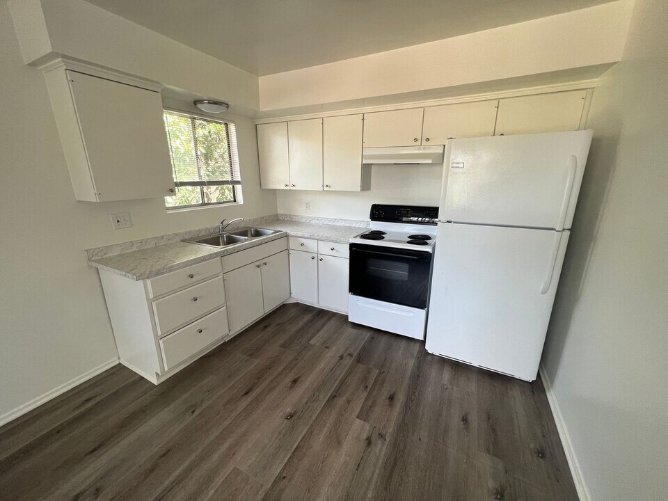 25250 Prospect Ave in Loma Linda, CA - Building Photo