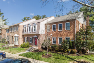 Inverness Knolls in Potomac, MD - Building Photo - Building Photo