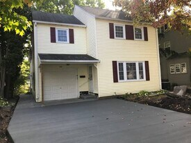 4111 Paunack Ave in Madison, WI - Building Photo