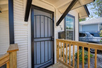270 Oelkers St in San Antonio, TX - Building Photo - Building Photo