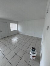 5150 W 12th Ave in Hialeah, FL - Building Photo - Building Photo