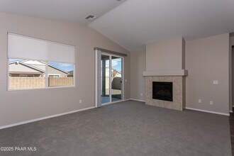 1352 Warbler Wy in Prescott, AZ - Building Photo - Building Photo