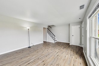 1503 McKool Ave in Streamwood, IL - Building Photo - Building Photo