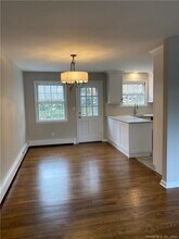 137 Millport Ave in New Canaan, CT - Building Photo - Building Photo