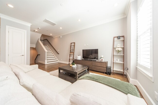 property at 4031 Bellefontaine