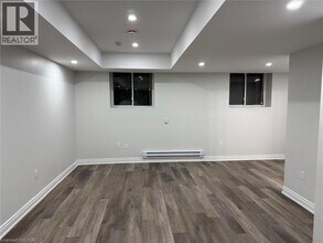 245 Broadacre Dr in Kitchener, ON - Building Photo - Building Photo