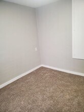 428 N Main St in Albany, IN - Building Photo - Building Photo