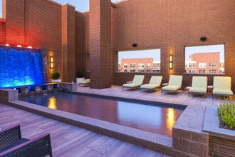 The Clark in Arlington, VA - Foto de edificio - Building Photo