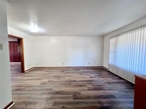 3423 Perryton Dr in Dallas, TX - Building Photo - Building Photo