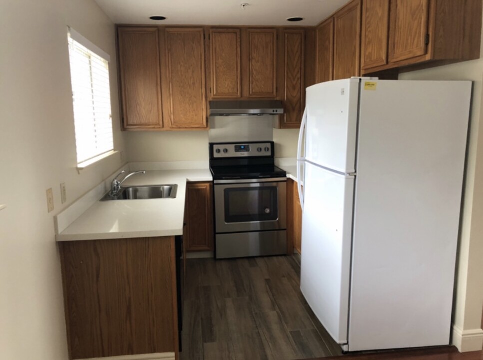 2030 Miramonte Ave in San Leandro, CA - Building Photo