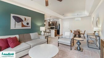 97 Market Point Dr in Greenville, SC - Building Photo