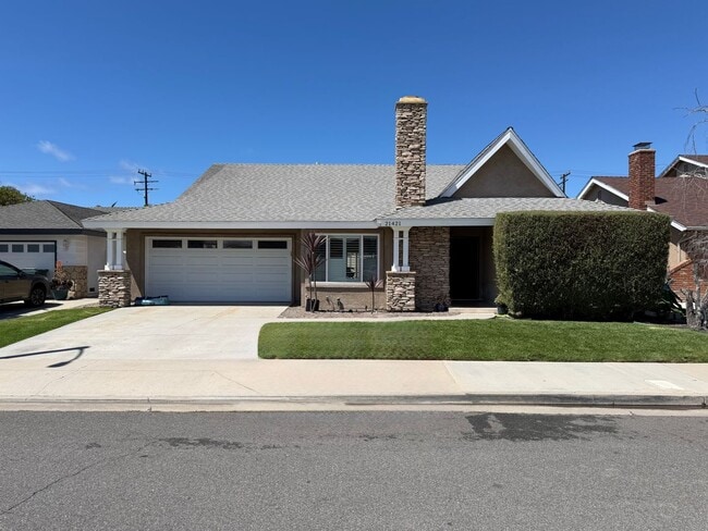 21421 Pinetree Ln in Huntington Beach, CA - Building Photo - Building Photo