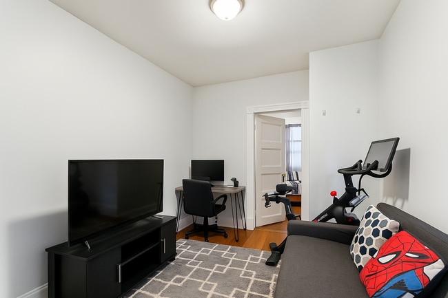 13 Perry St in Brookline, MA - Building Photo - Building Photo