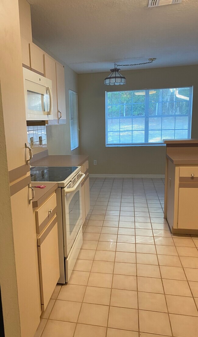 10717 E Highway 25 Rentals in Belleview, FL