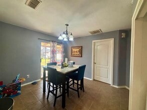 2616 Comal Loop in Laredo, TX - Building Photo - Building Photo