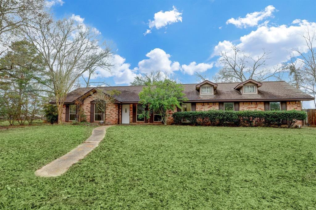 10407 Fairview Dr in Conroe, TX - Building Photo