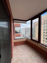 2400 Clarendon Blvd, Unit 706 in Arlington, VA - Building Photo - Building Photo