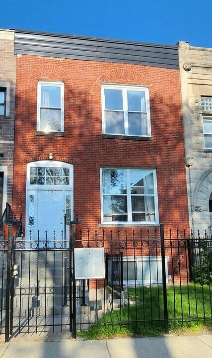 4609 S Vincennes Ave in Chicago, IL - Foto de edificio