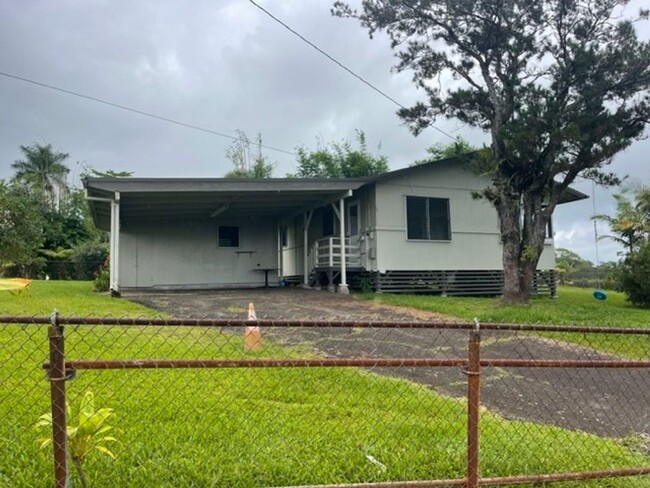 2000 Ainaola Dr in Hilo, HI - Building Photo - Building Photo