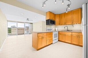 95-2057-2057 Waikalani Pl in Mililani, HI - Building Photo