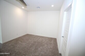 2215 W Harmont Dr in Phoenix, AZ - Building Photo - Building Photo