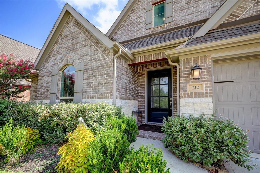 212 Red Petal Wy in Conroe, TX - Building Photo