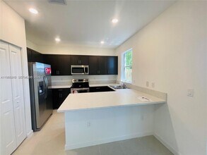 1695 SE 27th Rd in Homestead, FL - Building Photo - Building Photo