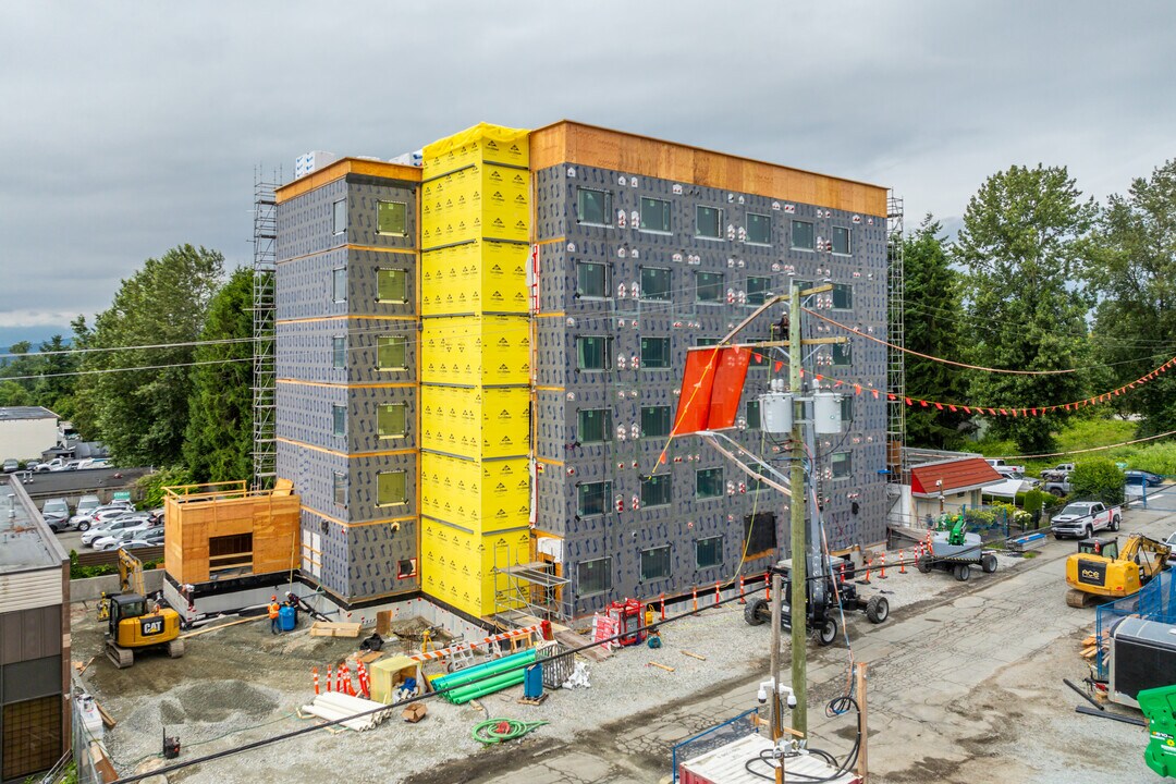 13569 Bentley Rd in Surrey, BC - Building Photo